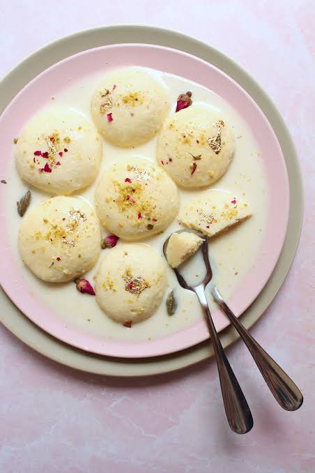 Rasmalai - cottage cheese dumplings